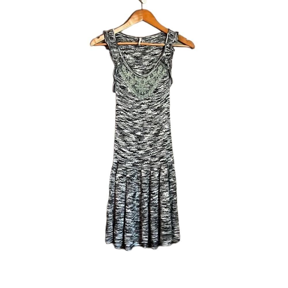 Free People grey knitted midi dress. Size xs‎